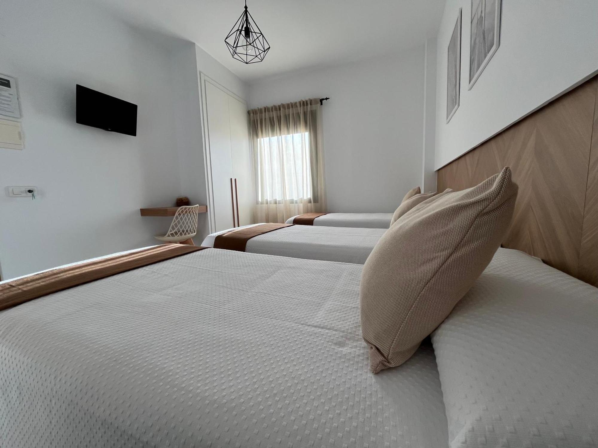 Hostal Parador De Los Llanos Torreorgaz Exteriér fotografie